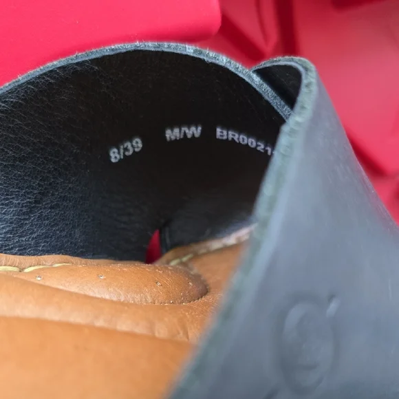 Born Black Leather Sandals with Crossover Straps - Picture 9 of 10